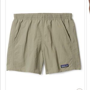 Patagonia Baggies (Womens 5 Inch - Size Small) New Condition “Garden Green”
